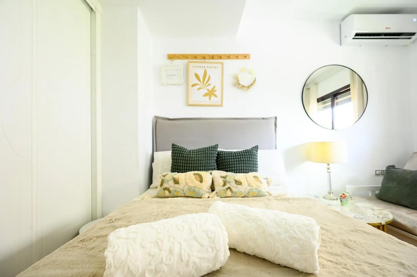 דירה Estudio Con Parking Teatinos Malaga Living