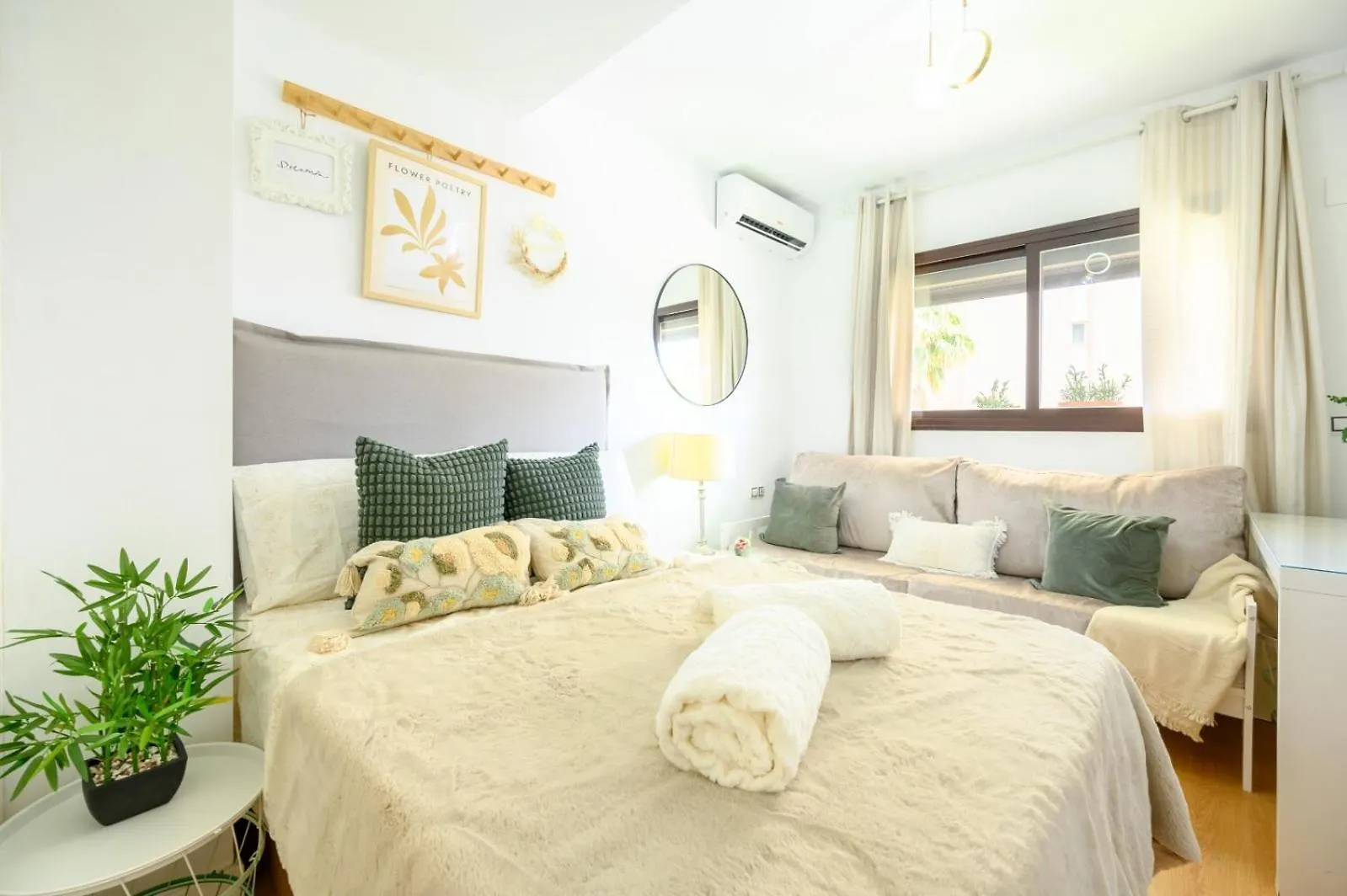 Estudio Con Parking Teatinos Malaga Living